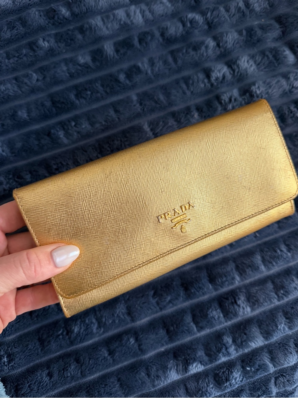 Authentic Vintage Prada Metallic Gold Saffiano Continental Clutch Wallet - Picture 7 of 16